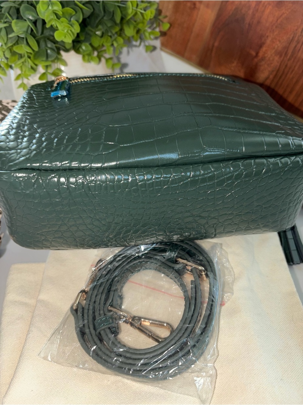 Pom Pom London Pine green croc City crossbody bag purse houndstooth strap NWT - Picture 5 of 6